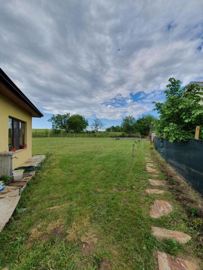 Malavi Guest House Krasen! Comfort&Clean! Esterno foto