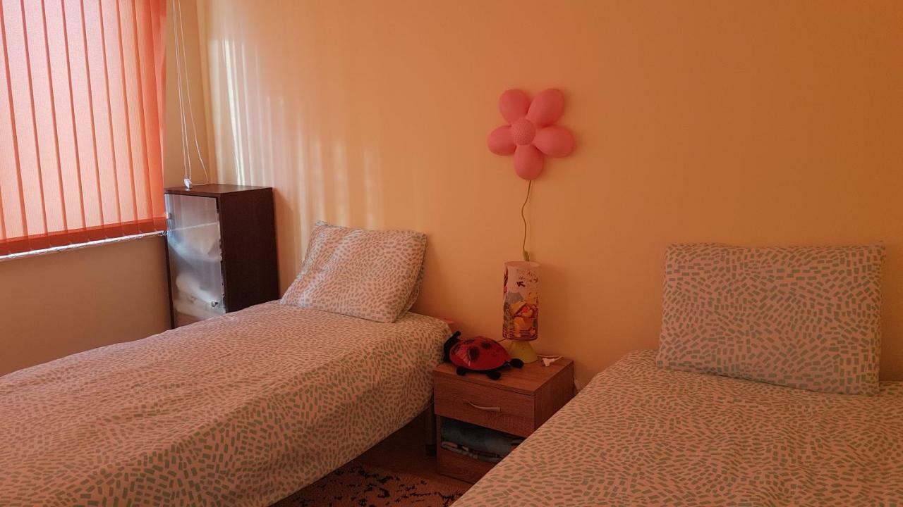 Malavi Guest House Krasen! Comfort&Clean! Esterno foto
