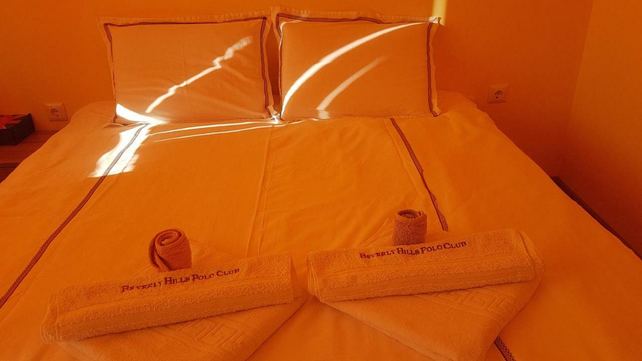 Malavi Guest House Krasen! Comfort&Clean! Esterno foto