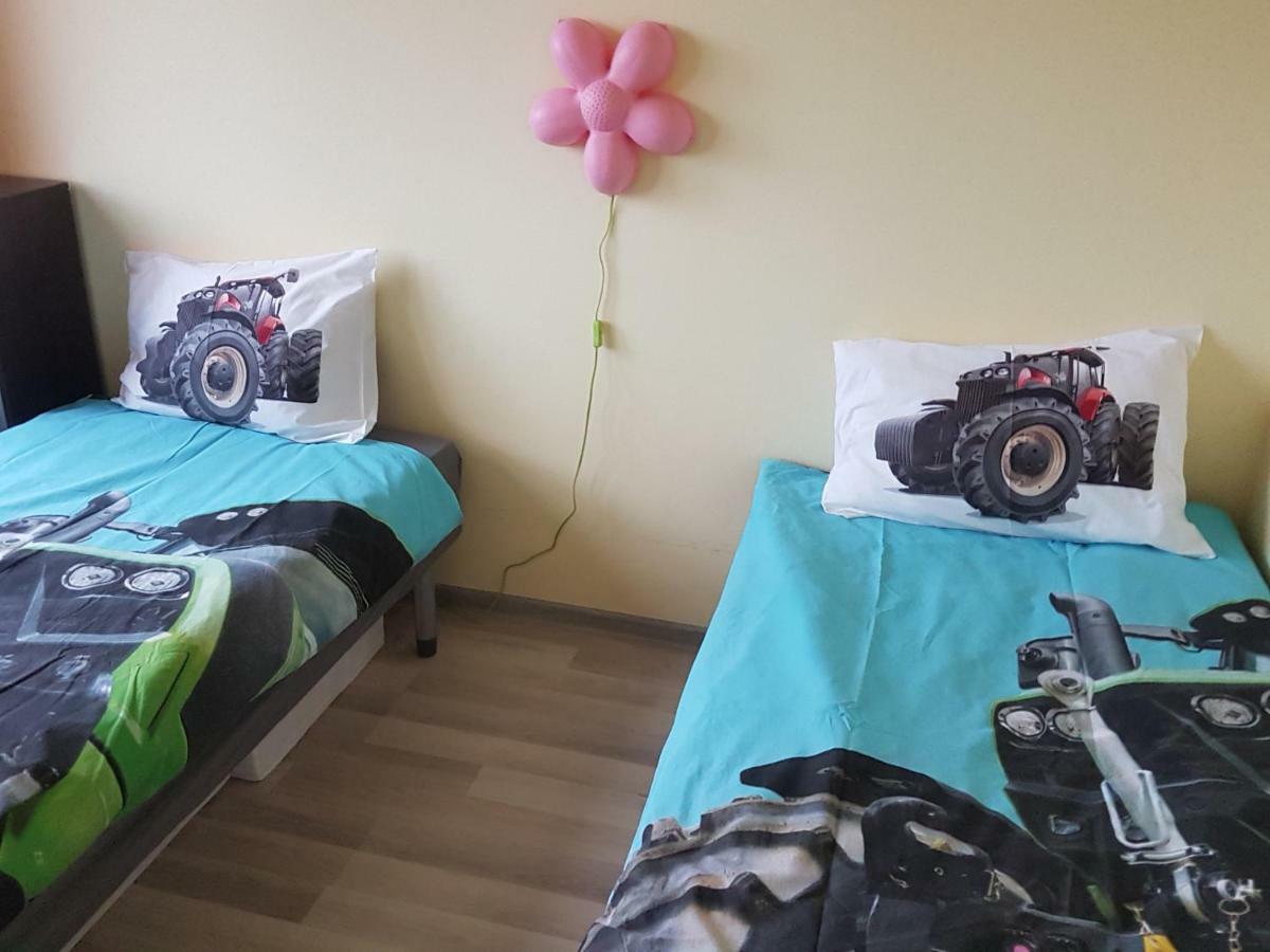 Malavi Guest House Krasen! Comfort&Clean! Esterno foto
