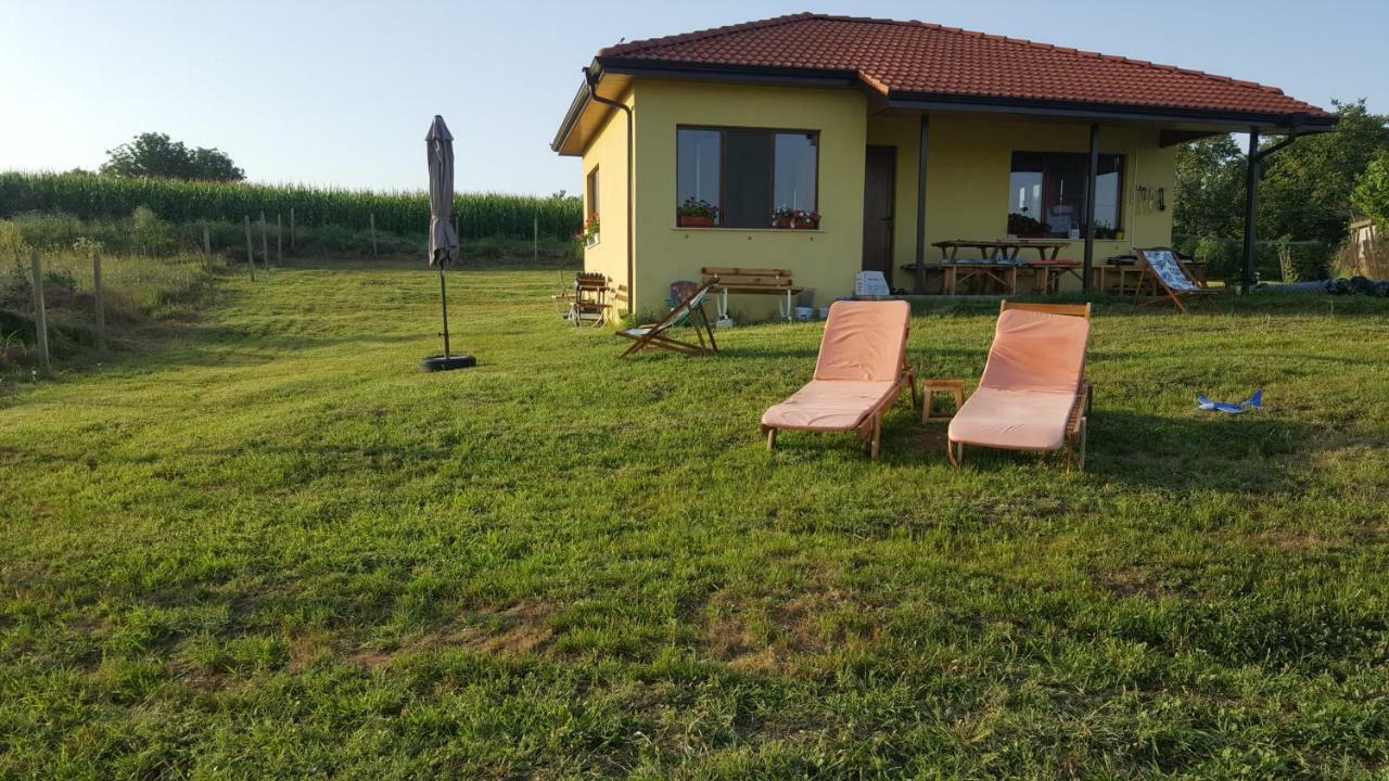 Malavi Guest House Krasen! Comfort&Clean! Esterno foto