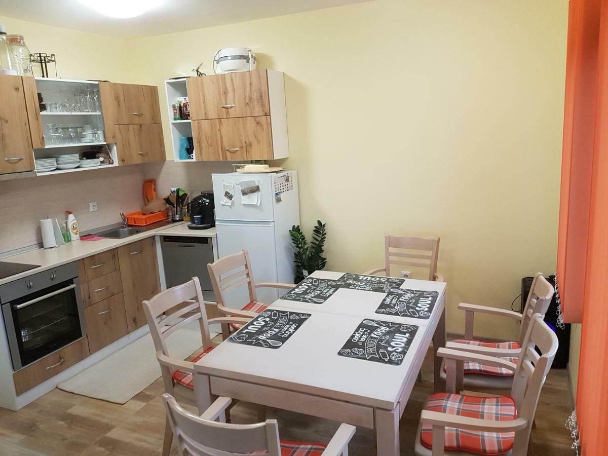 Malavi Guest House Krasen! Comfort&Clean! Esterno foto